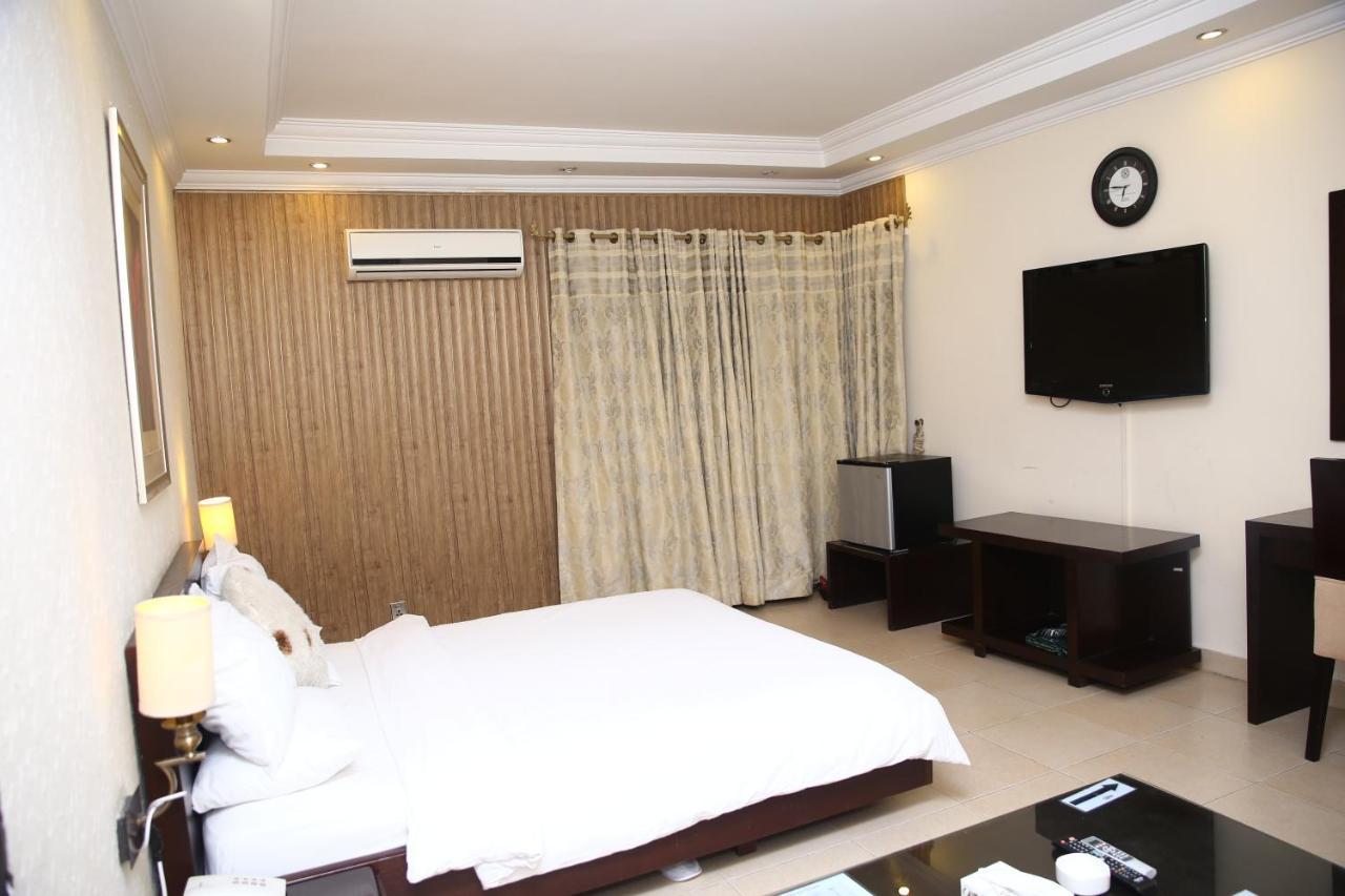 Safari Club 3 Bahria Town Hotel Rawalpindi Eksteriør billede